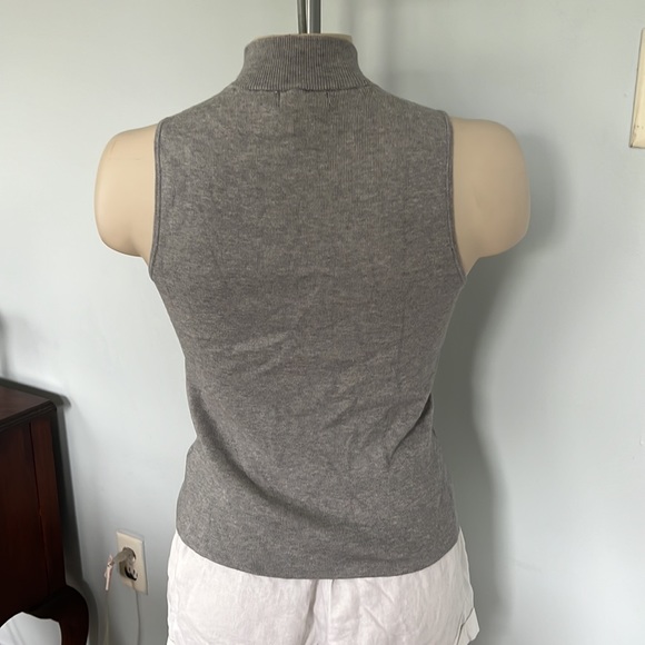 Cara Santana Nine West sweater tank top - Picture 2 of 9